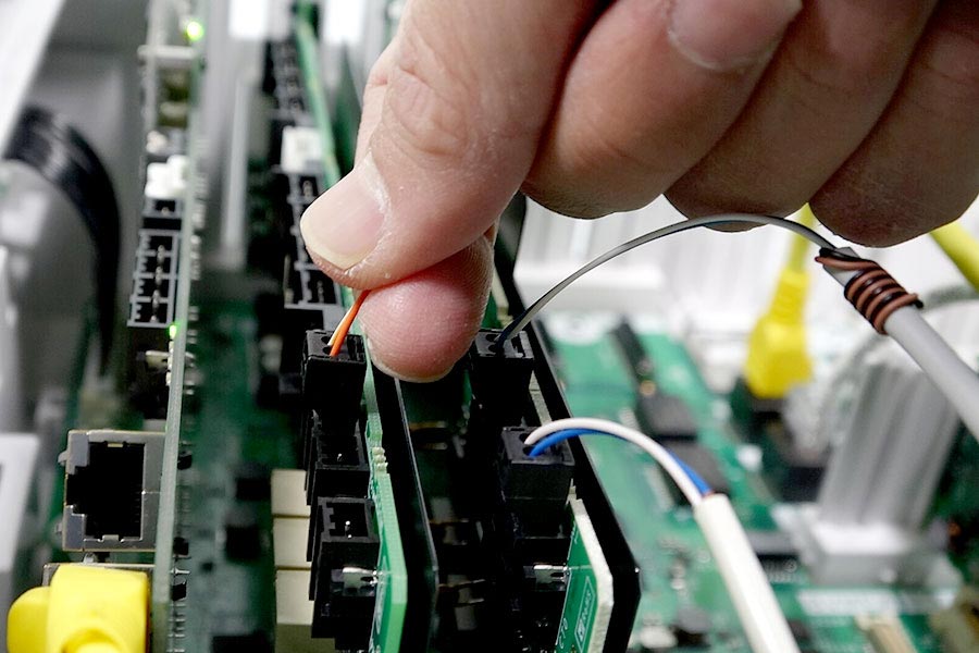 画像：ネットワーク関連の工事を
一貫対応